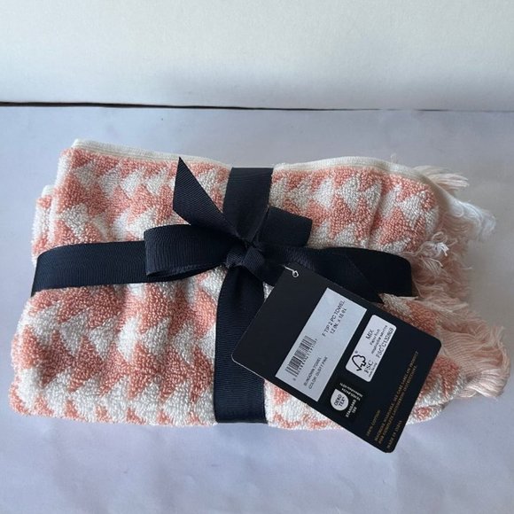 NWT Pendleton Set of 2 Sundown F Tip towels in Dusty Pink 12" x 18" - Picture 2 of 4